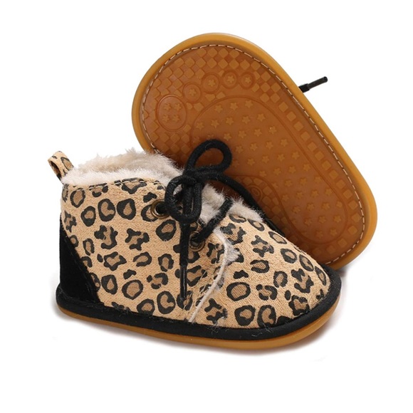 boutique Other - Boutique Baby Leopard Print Faux Fur Boots